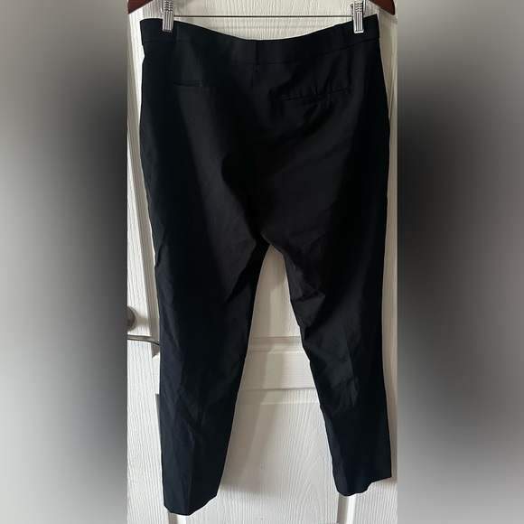 Banana republic, black slacks, size 10L, made with soft but strong material - Picture 4 of 7